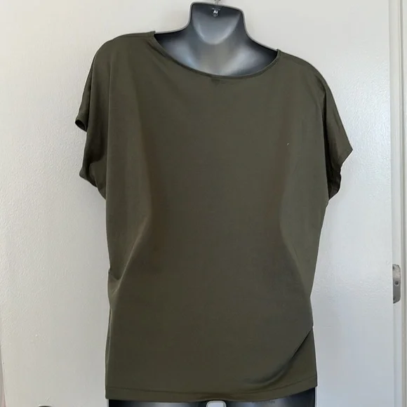 Top - Picture 2 of 4